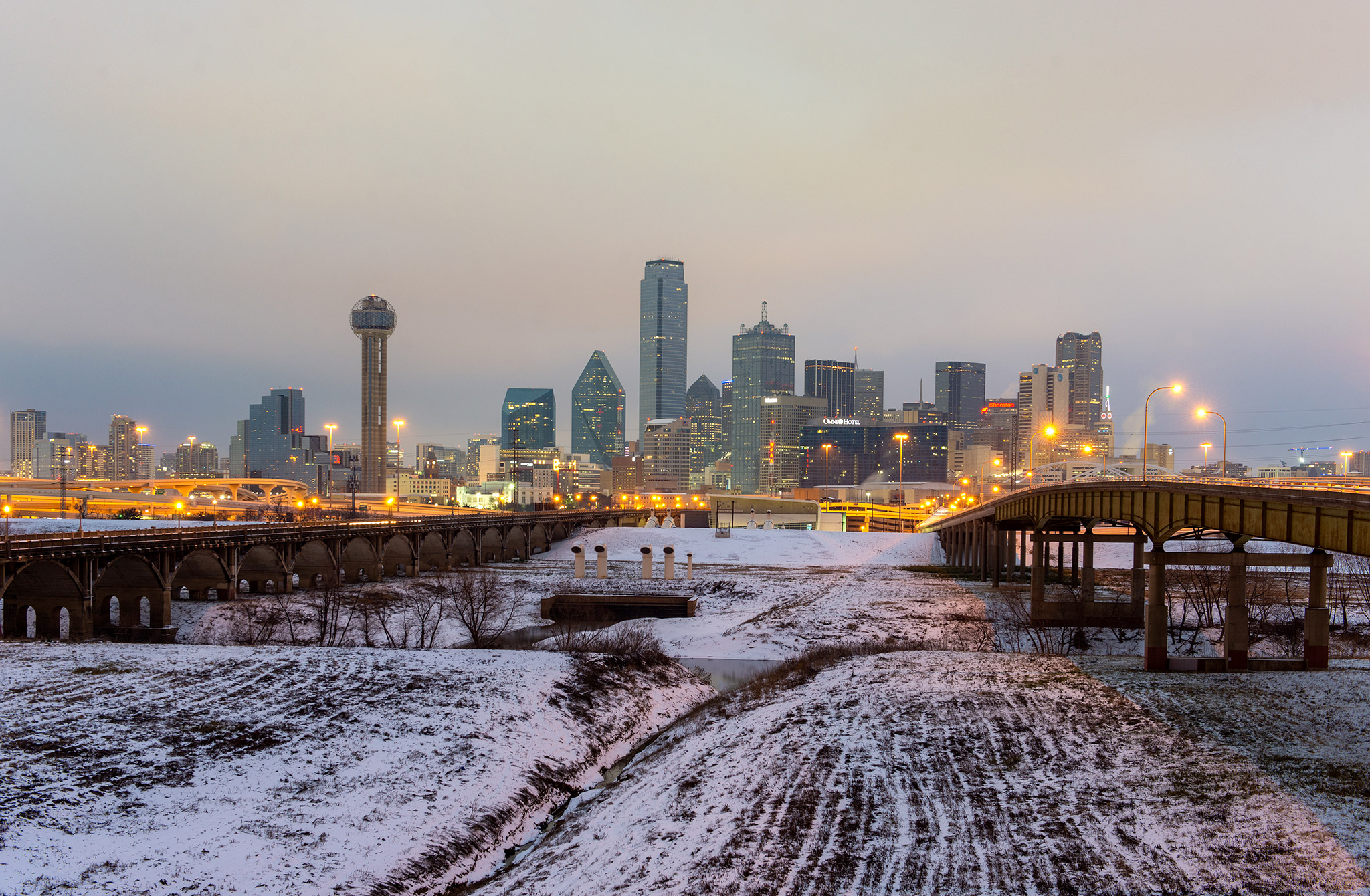 A City Under Snow, As Seen By Dallas Photographers. Central Track